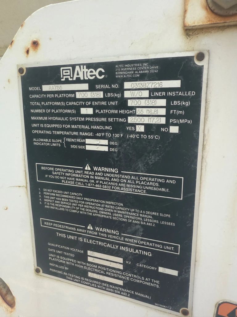 2014 FREIGHTLINER M106 Bucket Truck $35,000 Sale