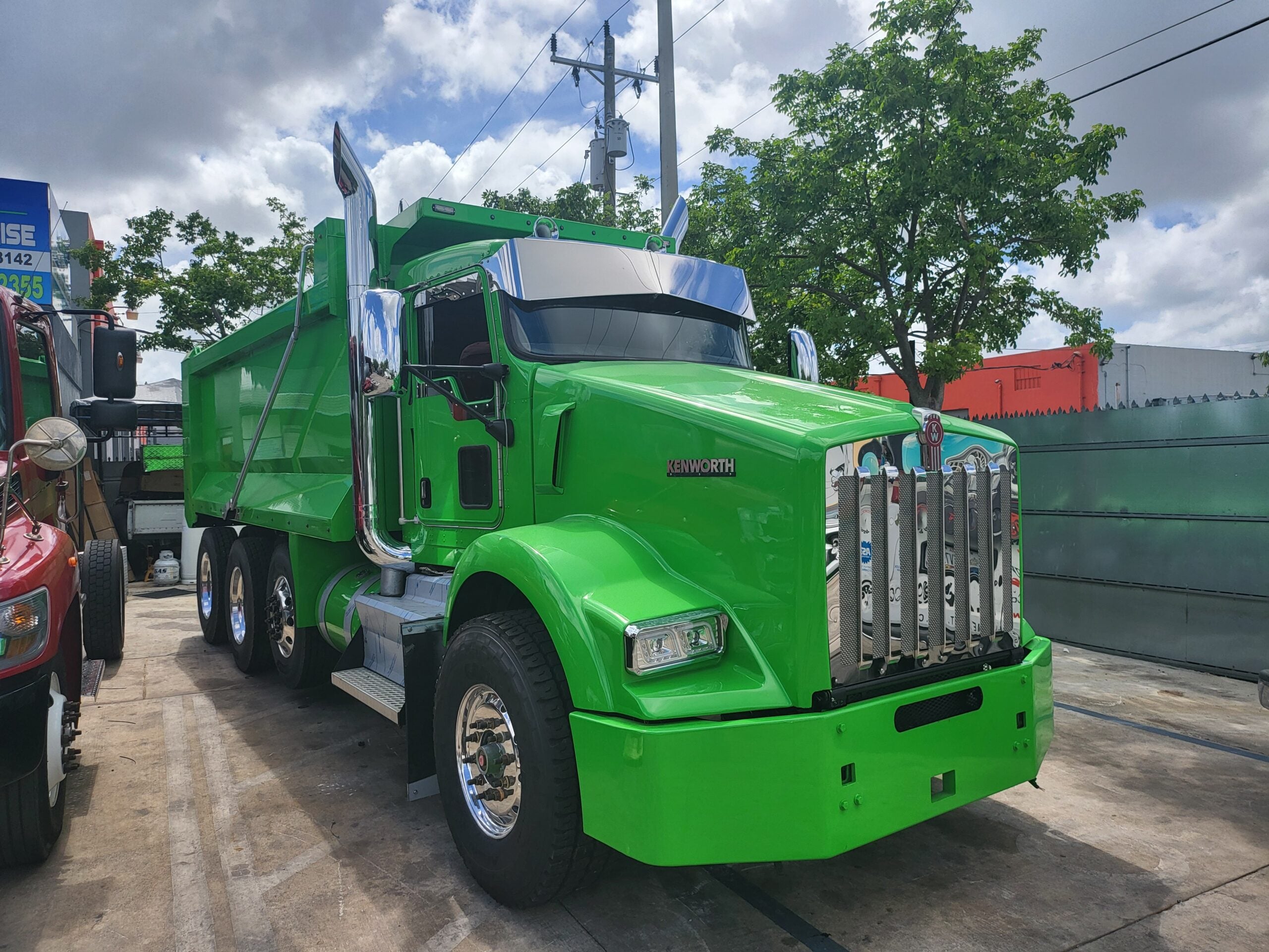 2013 KW T800 Dump Truck