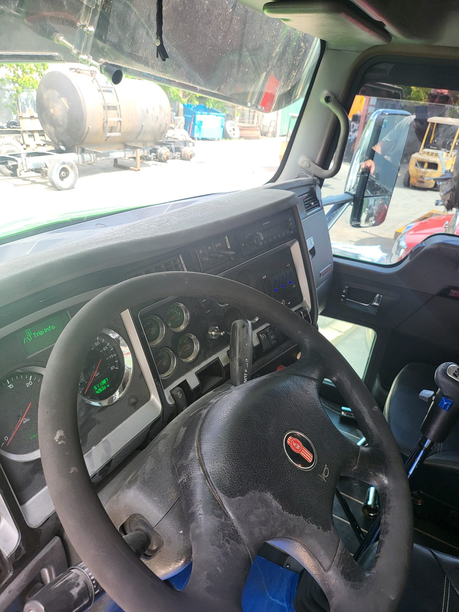 2013 KW T800 Dump Truck